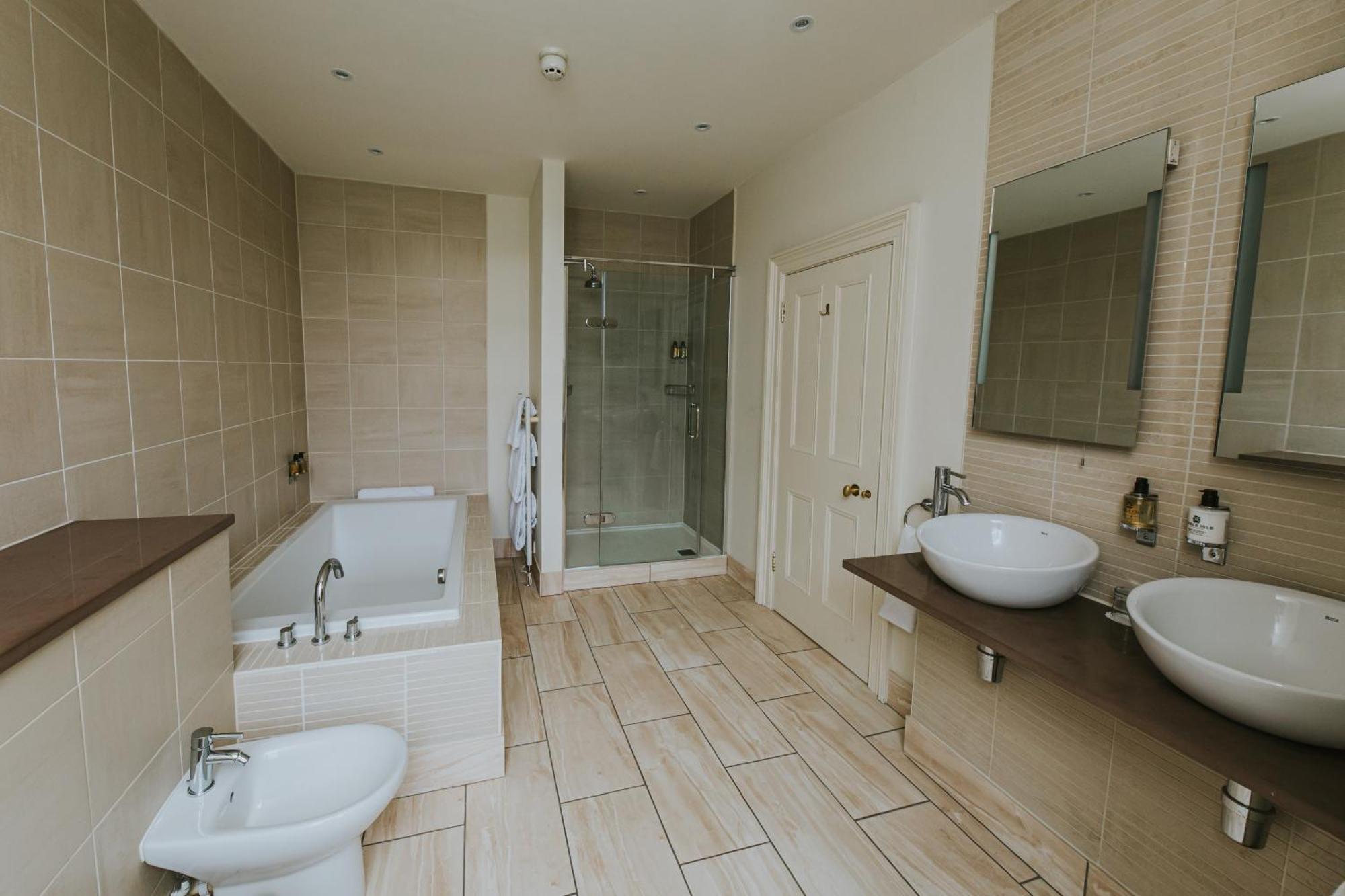 Carberry Tower Mansion House And Estate *